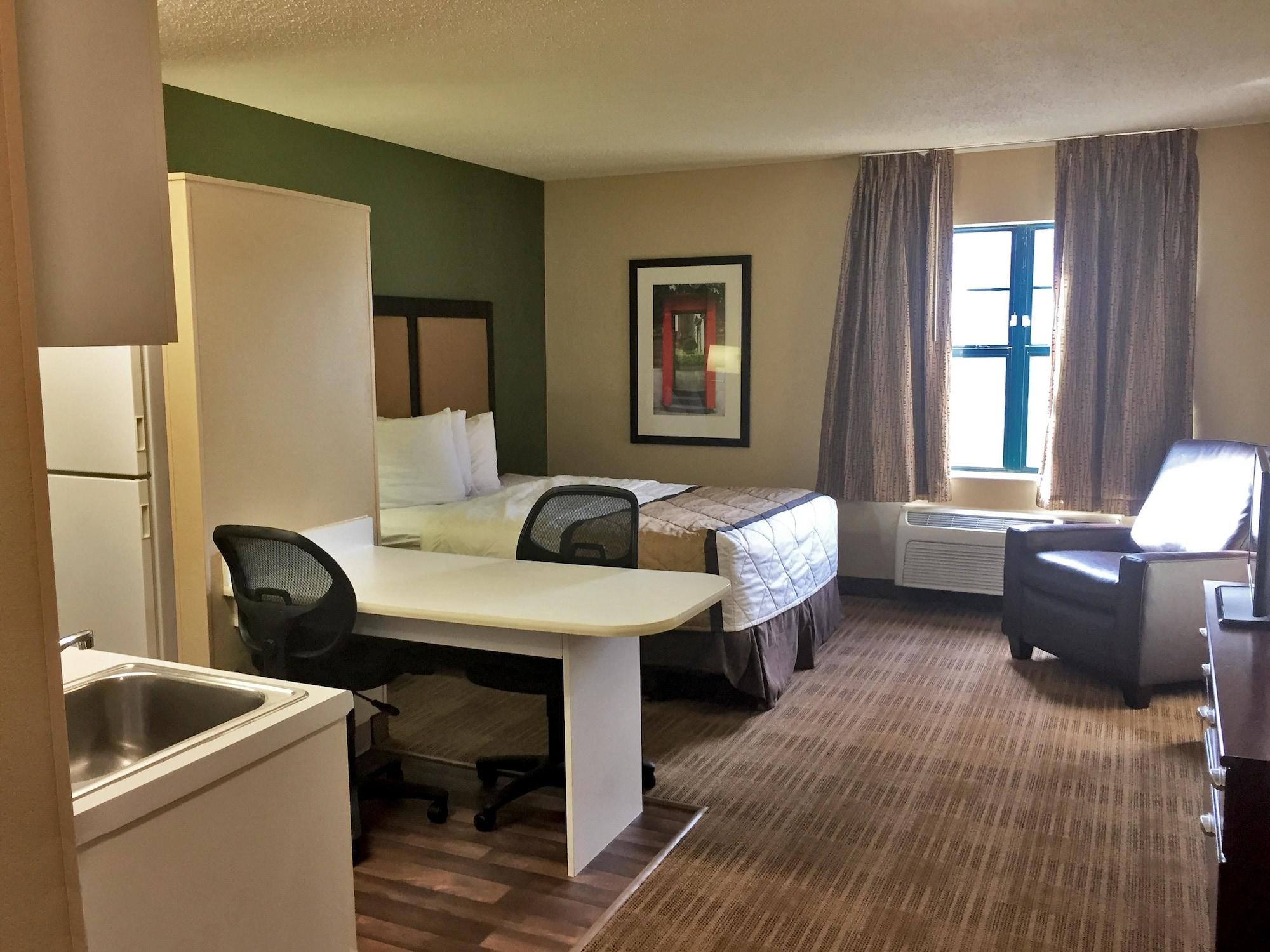 Extended Stay America Select Suites - Chicago - Naperville - West Экстерьер фото