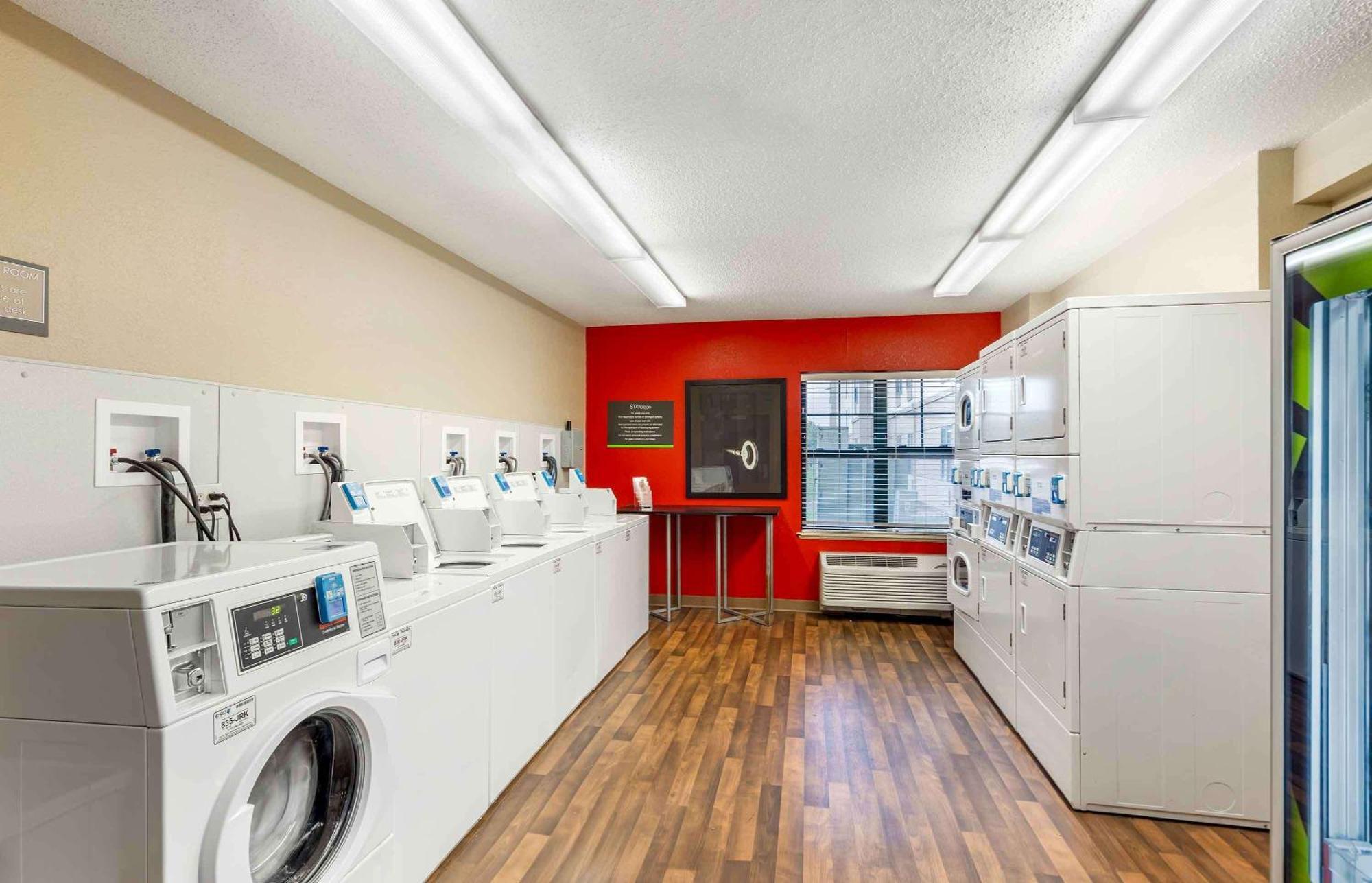 Extended Stay America Select Suites - Chicago - Naperville - West Экстерьер фото